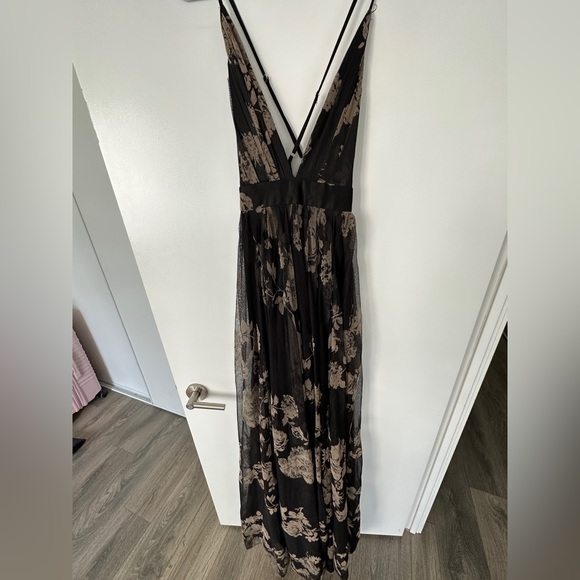 Long Dress - Picture 1 of 2